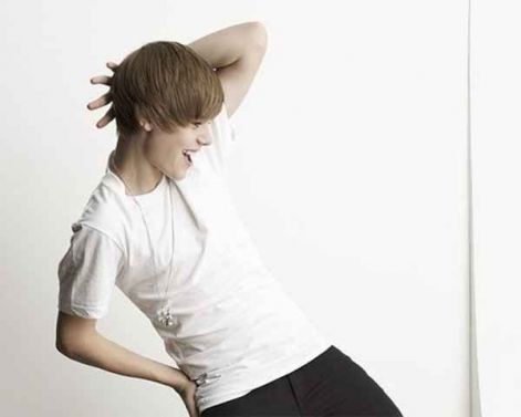 name-that-justin-bieber-video-jan-20-2011-1-600x480.jpg